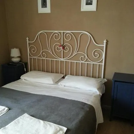 Bed & Breakfast Airport House Pisa